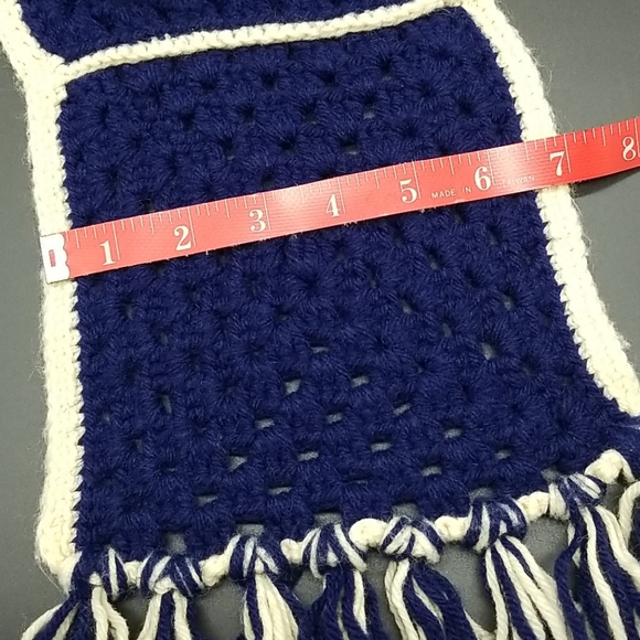 2 Vintage Handmade Crocheted Scarves with Tassels - Picture 14 of 14